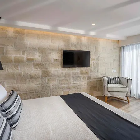 فندق Diamond Village & 3*