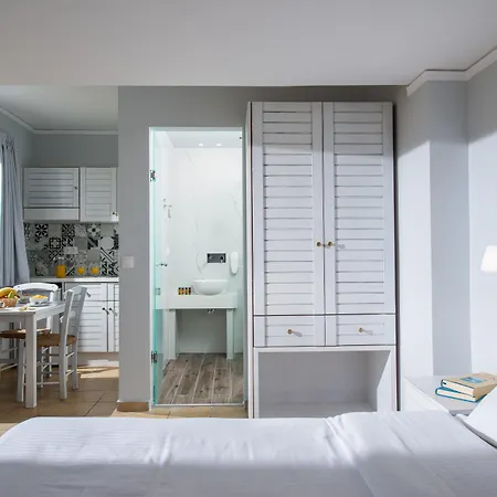 Diamond Village & فندق