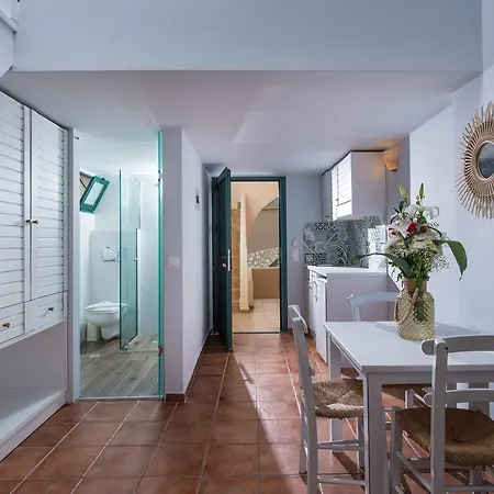 Diamond Village & 3*