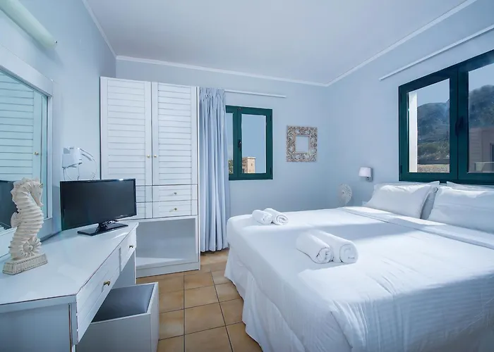 Hotel Diamond Village &