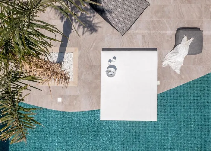 Diamond Village & Hotel