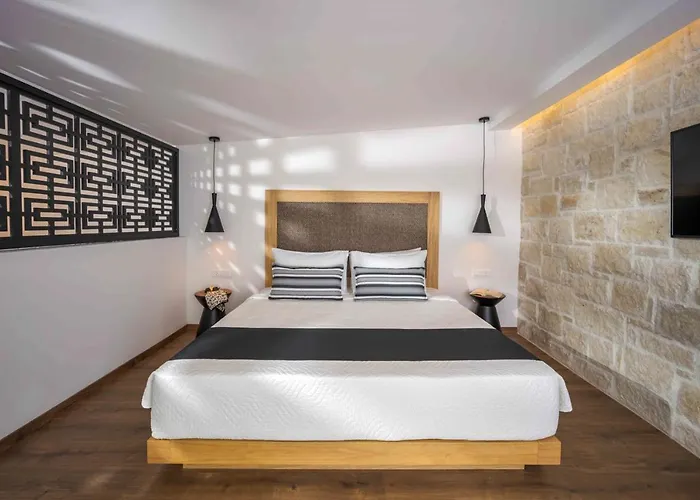 Diamond Village & Hotel