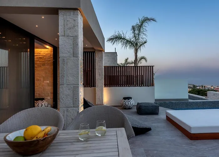 Hotel Diamond Village &