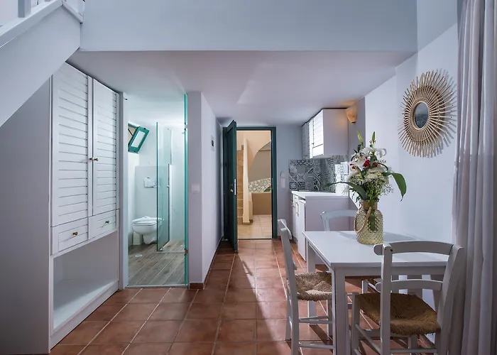 Diamond Village & 3*