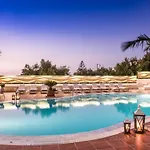 Diamond Village & Hotel
