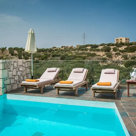 Otel Diamond Village & 3*
