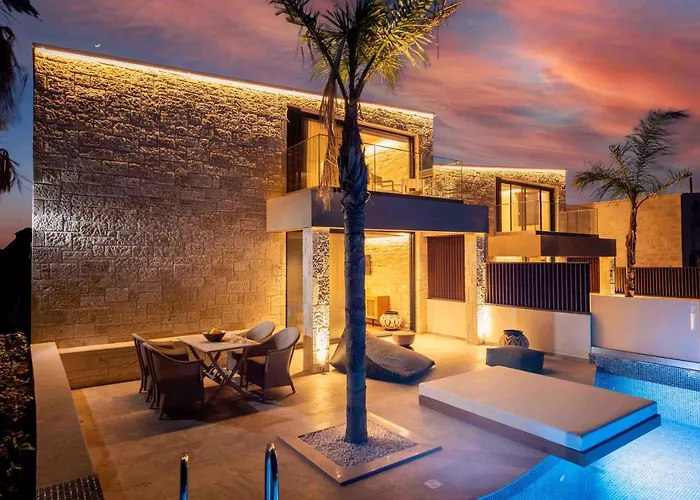 Diamond Village & 3*